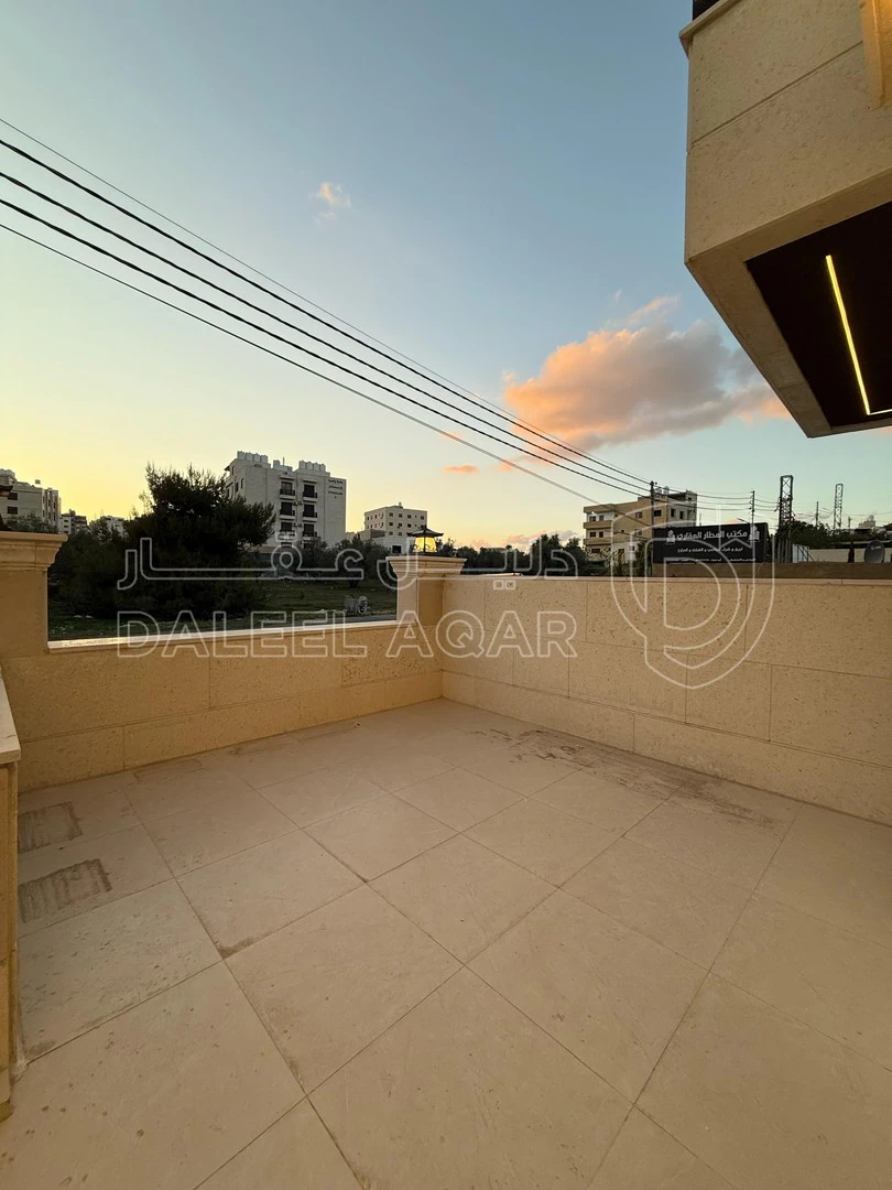 شقة في طريق المطار - 125,000 دأ - صورة 1